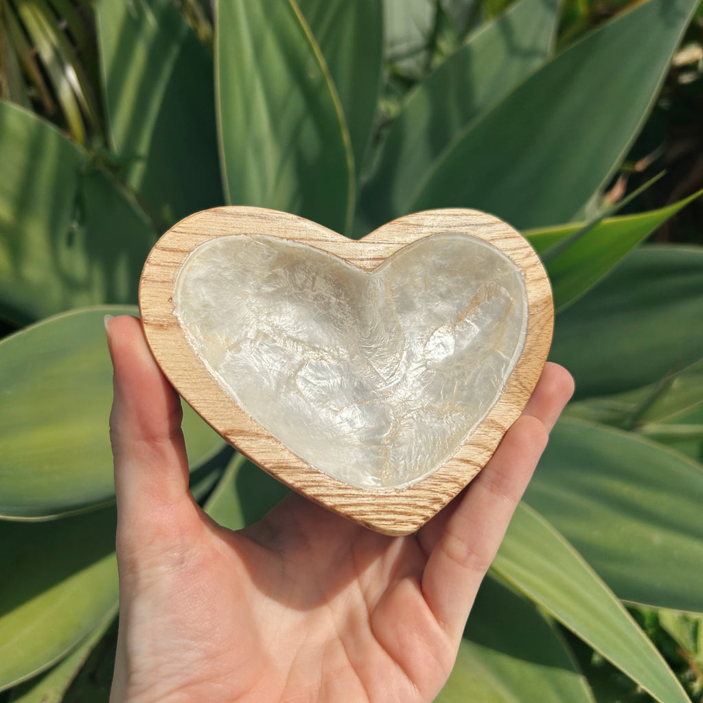 Heart Trinket Dish (white shell)